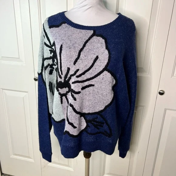HWR Monogram Exploded Floral Mavales Flower Crewneck Sweater Size L - Picture 2 of 3